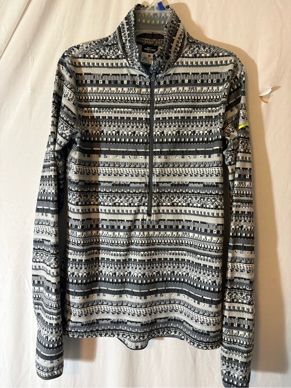 Nike Pro Dri-Fit Women’s Black & White Patterned Half-Zip shirt